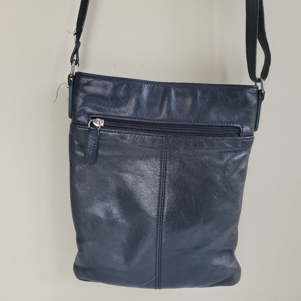 Margot Leather Crossbody Bag Small Black - Picture 2 of 6